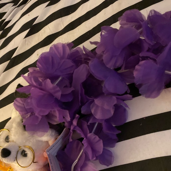 Celebration Lei - Picture 3 of 3